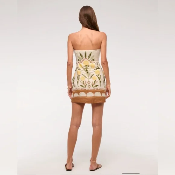 The A&F Scarlett Strapless Linen-Blend Skort - Picture 2 of 9